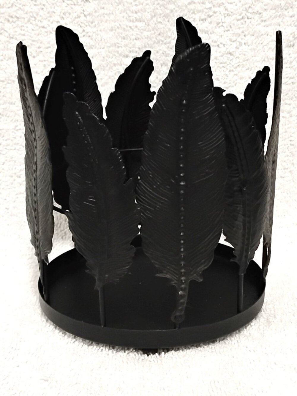 Decorative Black Metal Large Round Feather Pattern Footed Candle Holder